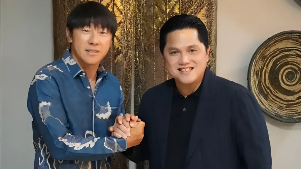 Pelatih Timnas Indonesia, Shin Tae-yong (kiri) dan Menteri BUMN, Erick Thohir (kanan) . (Istimewa)